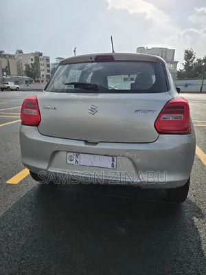 Suzuki Swift 2022 Gray