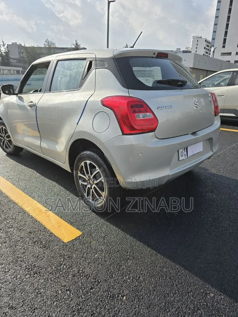 Suzuki Swift 2022 Gray