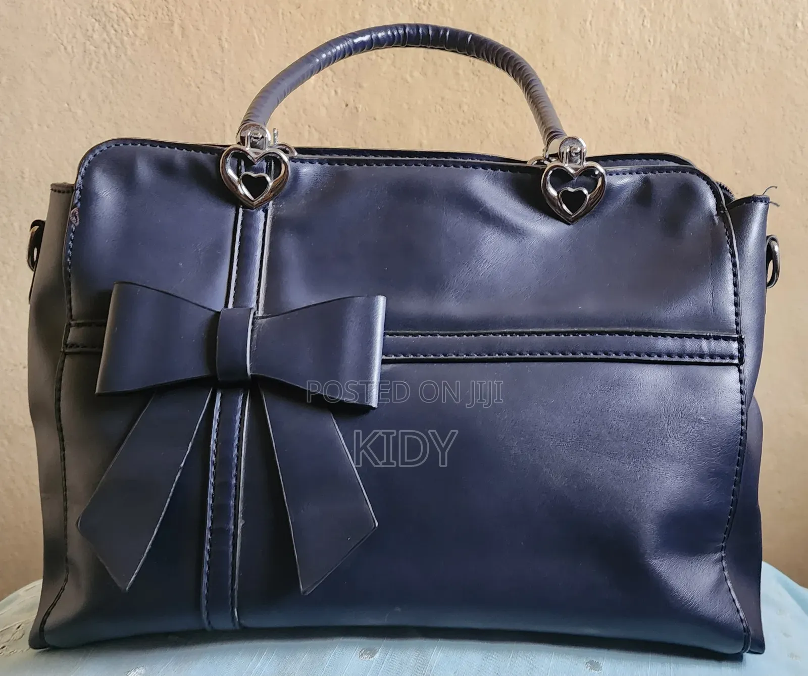 Used Navy Blue Bow Handbag / Crossbody Bag