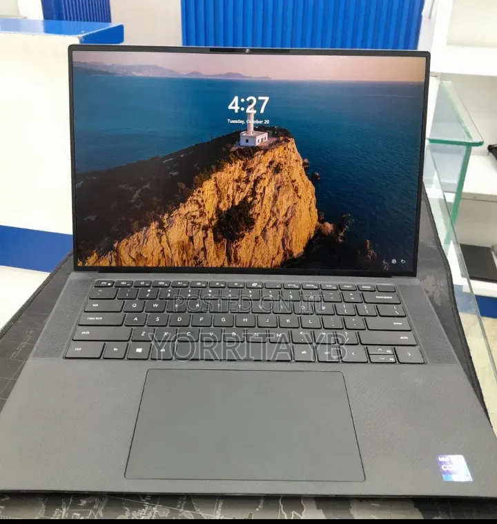 New Laptop Dell Precision 5560 16GB Intel Core i9 SSD 512GB