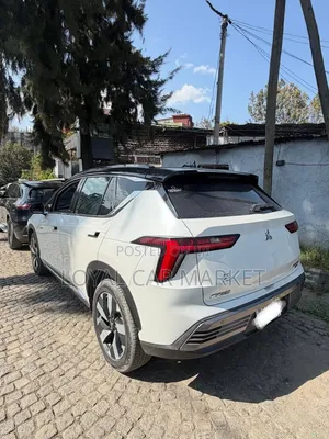 Mitsubishi Airtrek 135 kW FWD 2023 White