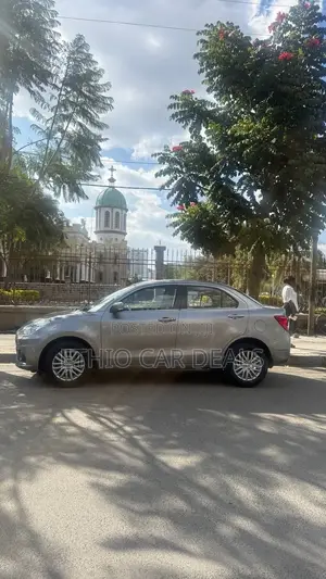 Suzuki Dzire 2022 Silver