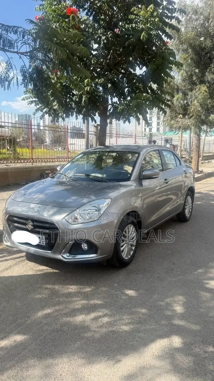 Suzuki Dzire 2022 Silver