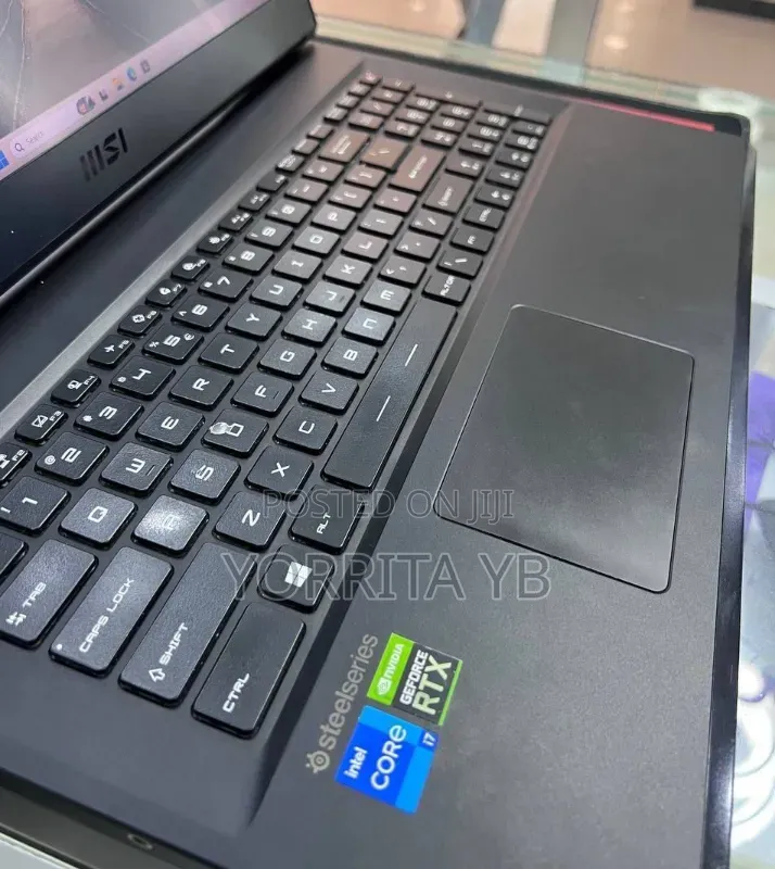 New Laptop MSI GP75 Leopard 16GB Intel Core i7 SSD 512GB