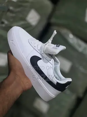 NIkE Shoe White Color