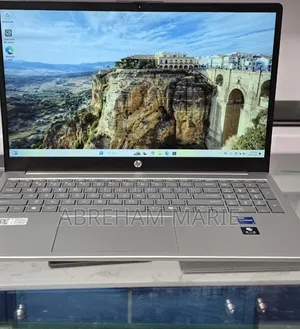 New Laptop HP Stream Notebook 16GB Intel Core i7 SSD 512GB