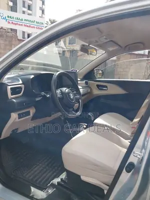 Suzuki Dzire 2025 Silver