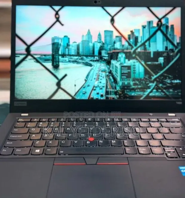 New Laptop Lenovo ThinkPad T490s 16GB Intel Core i5 SSD 256GB