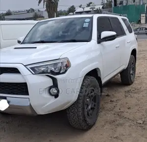 Toyota 4-Runner 2019 White