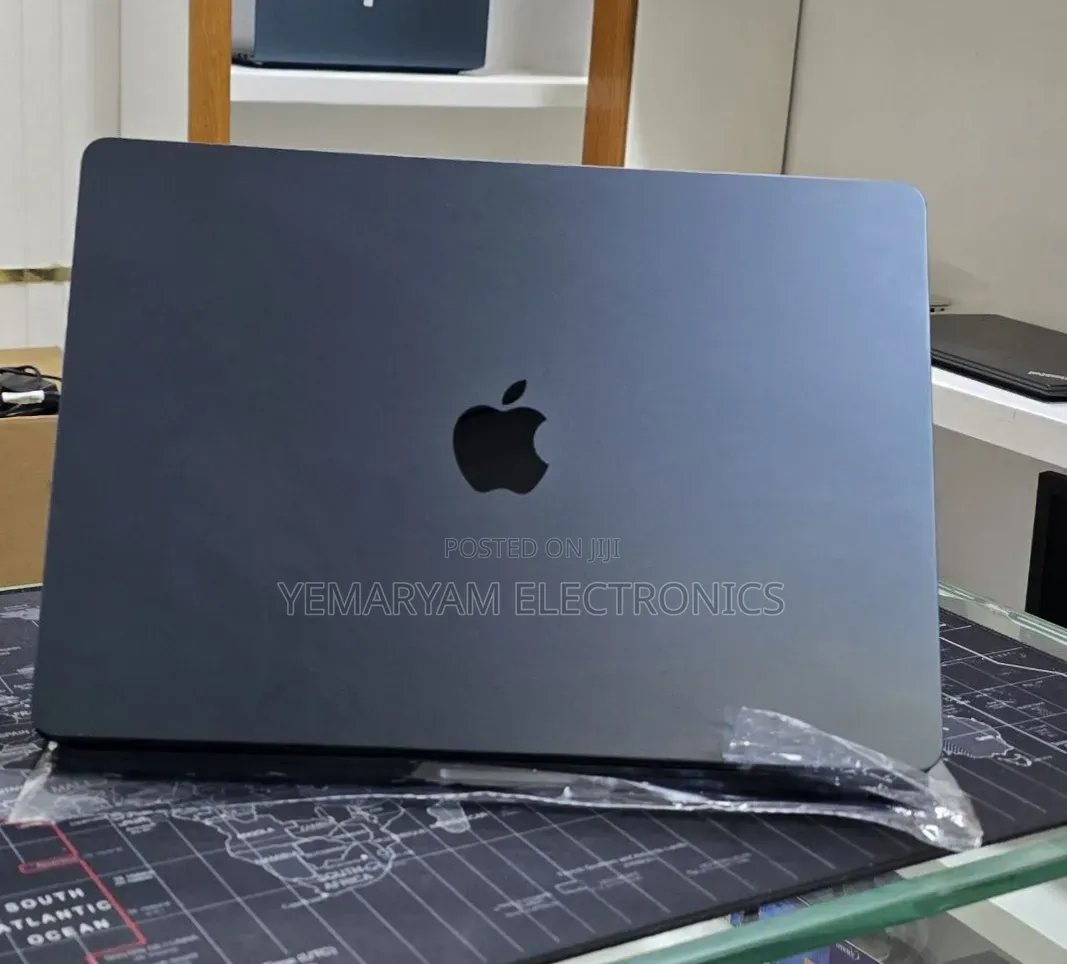 New Laptop Apple MacBook Air 2026 M5 16GB Apple M5 SSD 512GB