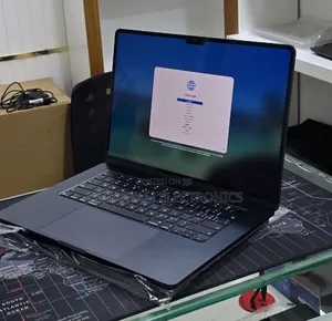 New Laptop Apple MacBook Air 2026 M5 16GB Apple M5 SSD 512GB