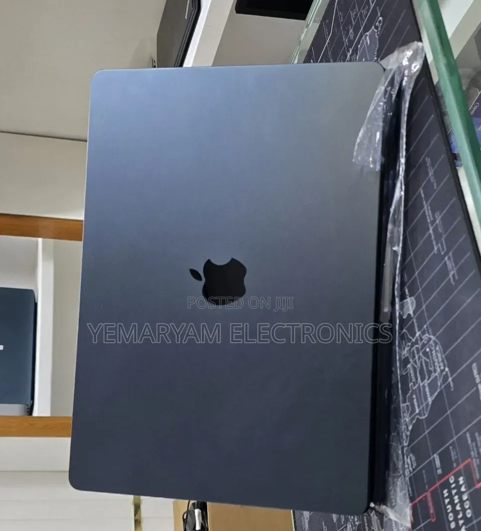 New Laptop Apple MacBook Air 2026 M5 16GB Apple M5 SSD 512GB