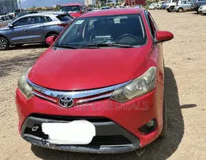 Toyota Yaris 2014 Red