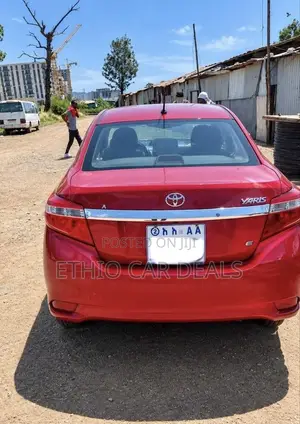 Toyota Yaris 2014 Red