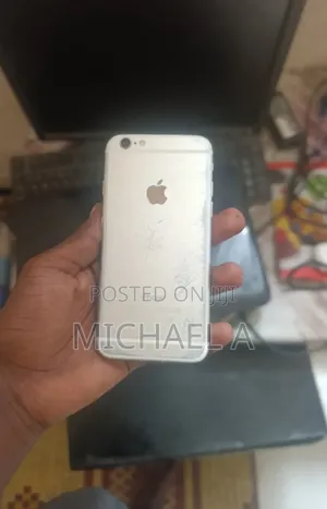 Apple iPhone 6 64 GB Silver