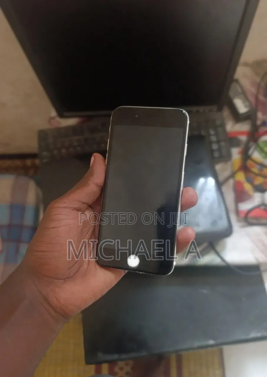 Apple iPhone 6 64 GB Silver