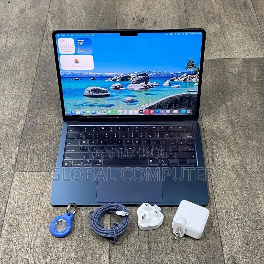 New Laptop Apple MacBook Pro 2023 M3 8GB Apple M3 Pro SSD 512GB