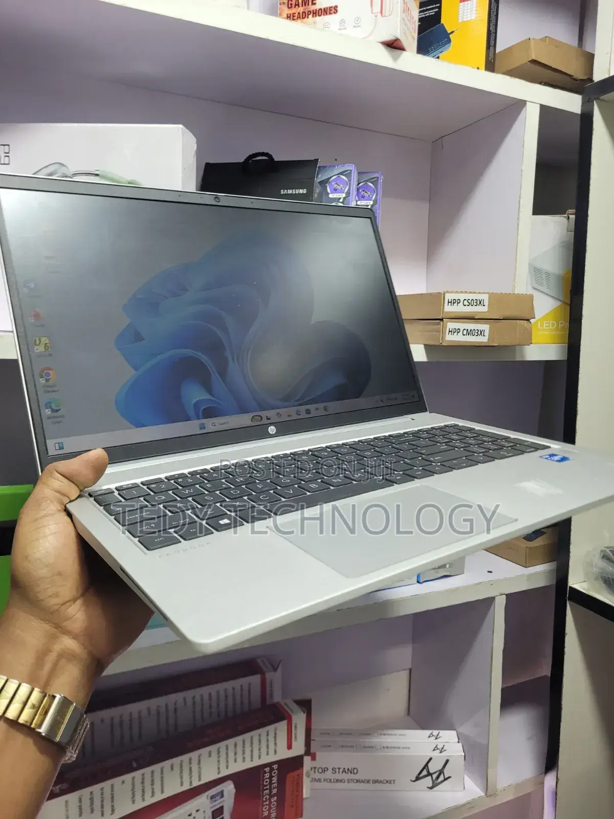 New Laptop HP EliteBook 830 8GB Intel Core i5 SSD 512GB