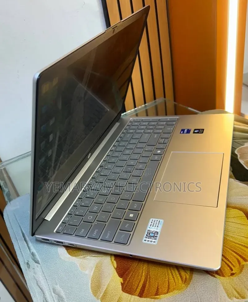 New Laptop HP Stream Notebook 16GB Intel Core i7 SSD 1T