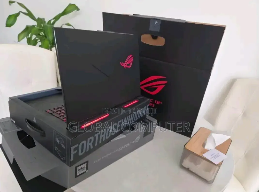 New Laptop Asus ROG Strix G18 32GB Intel Core Ultra 9 SSD 2T