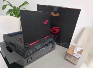 New Laptop Asus ROG Strix G18 32GB Intel Core Ultra 9 SSD 2T
