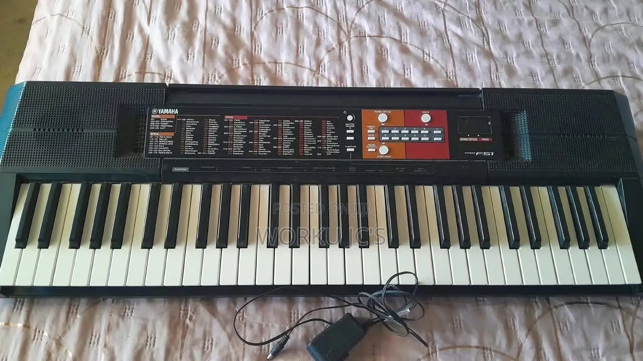 Yamaha F51 Keyboard