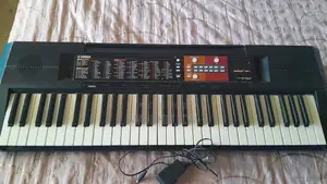 Yamaha F51 Keyboard