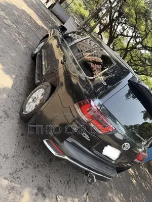 Toyota Land Cruiser 2014 Black