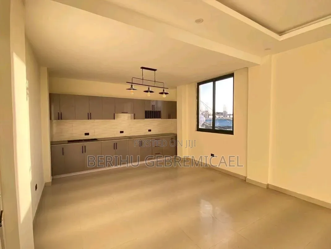 8bdrm House in አያት, Bole for sale