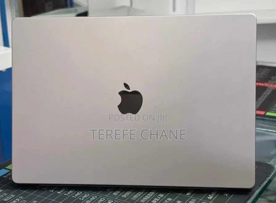 New Laptop Apple MacBook Pro 2021 M1 32GB Apple M1 Pro SSD 512GB
