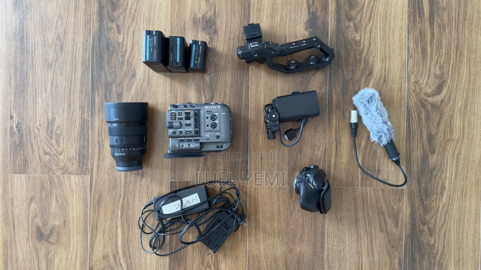 Sony FX6 (ILME-FX6) Full-Frame Cinema Camera