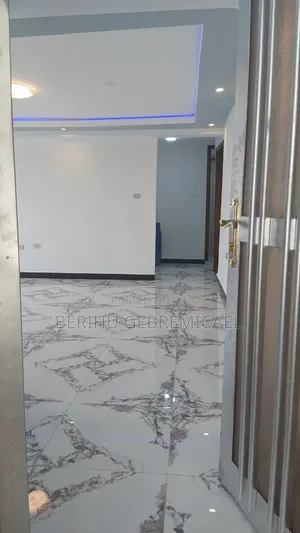 3bdrm Condo in ኮየ ፊቼ, Akaky Kaliti for sale