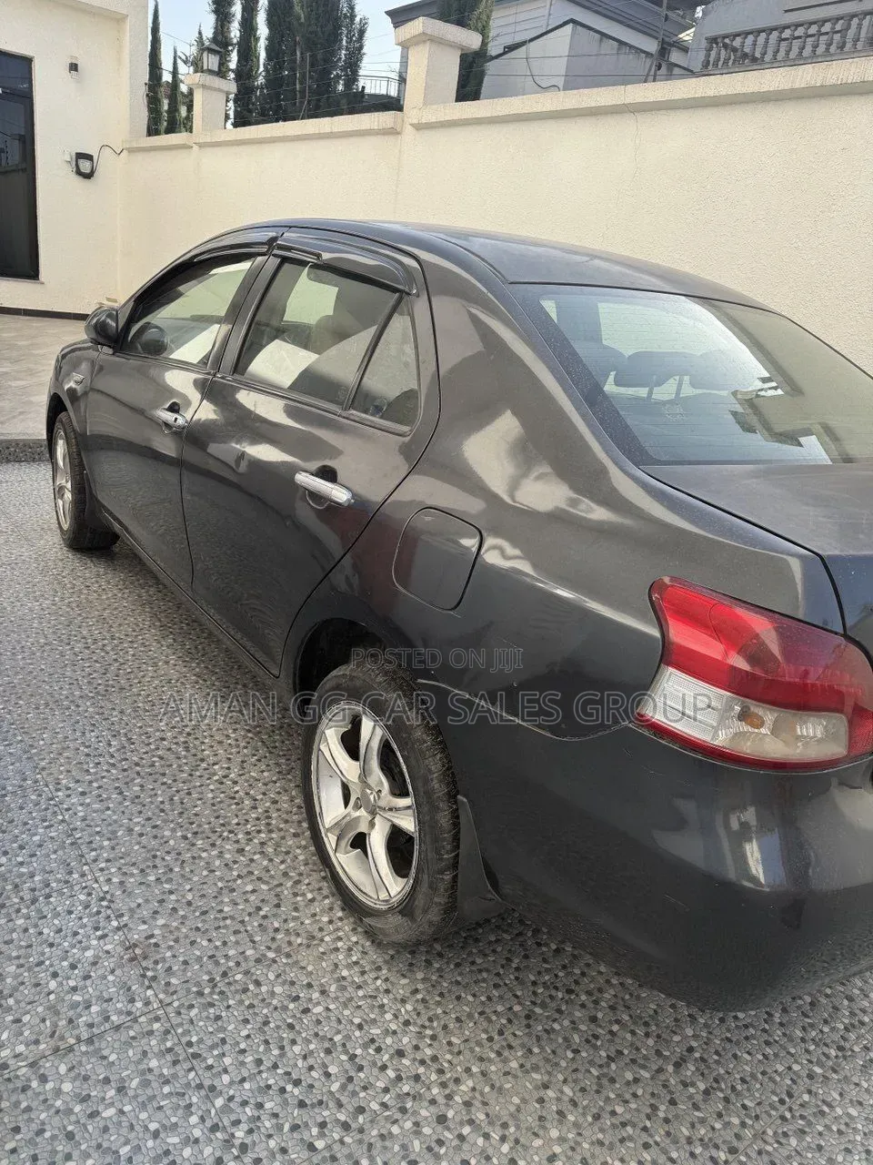 Toyota Yaris 2011 Gray