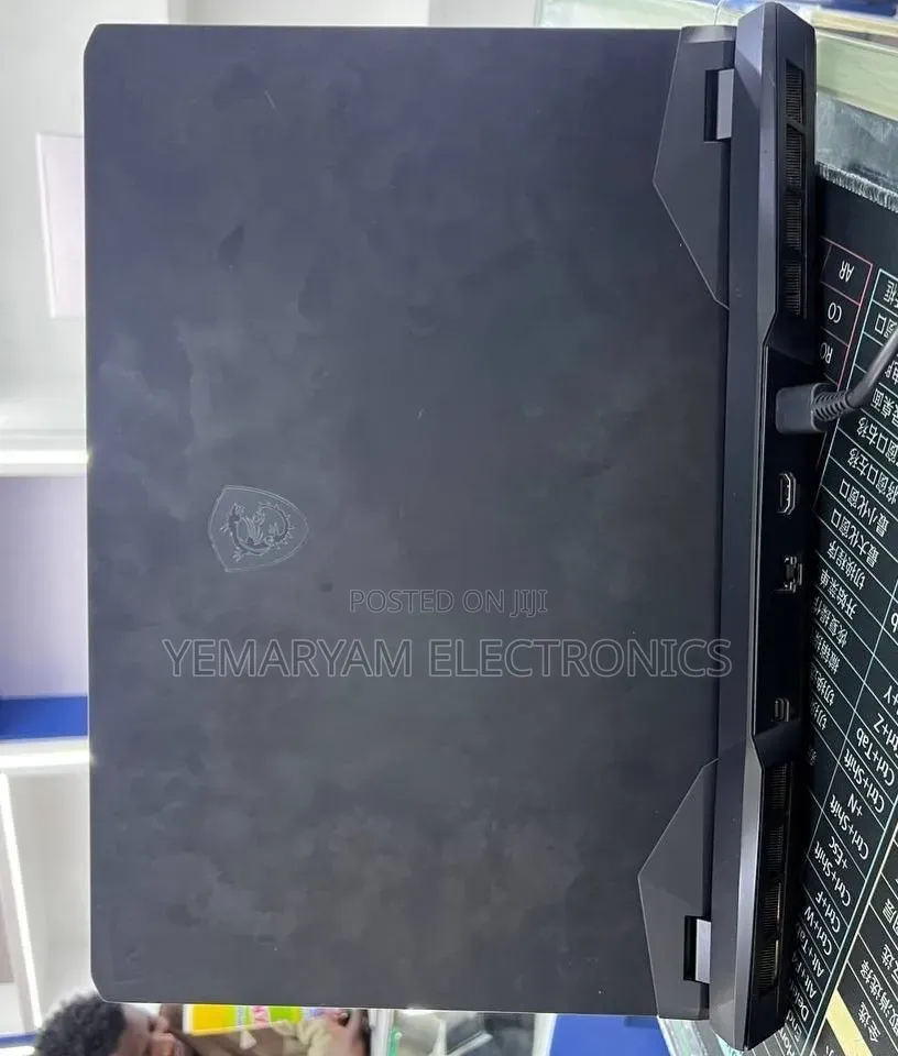 New Laptop MSI GP75 Leopard 16GB Intel Core i7 SSD 512GB