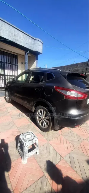 Nissan Qashqai 2016 Brown