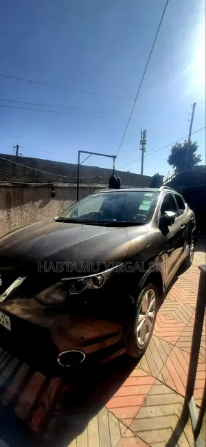 Nissan Qashqai 2016 Brown
