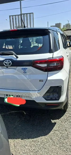 Toyota Raize 2022 White