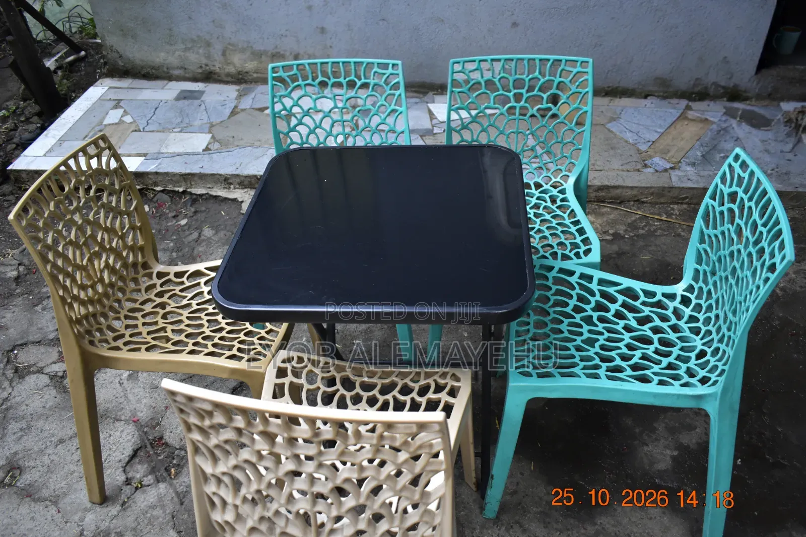 Modern Black Tempered Glass Folding Table With Plastic Chairs