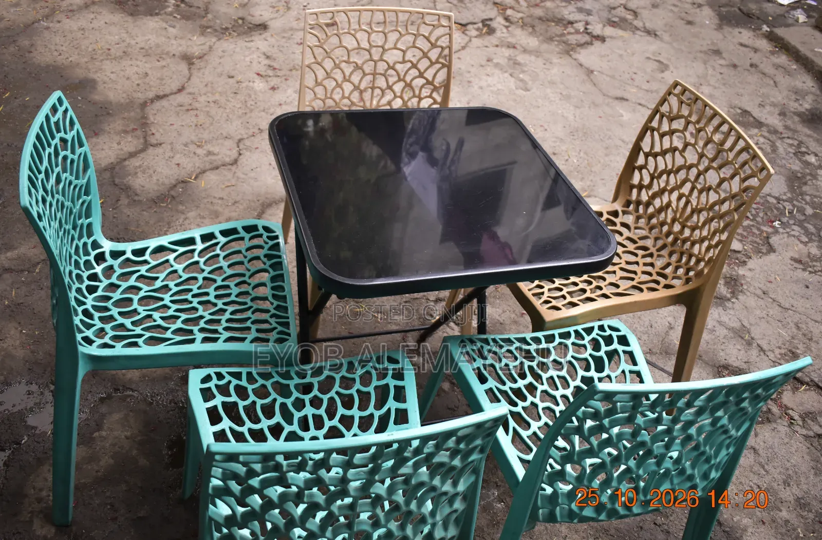 Modern Black Tempered Glass Folding Table With Plastic Chairs