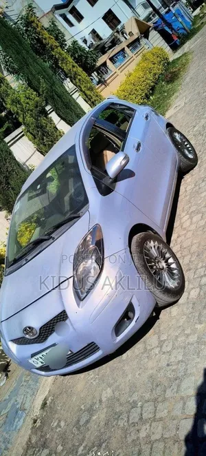 Toyota Yaris 2010