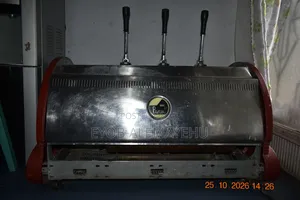 Original La Pavoni Italian Espresso Coffee Machine Description: