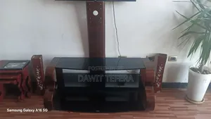 TV Stand, Can Be Assembled and Disassembled