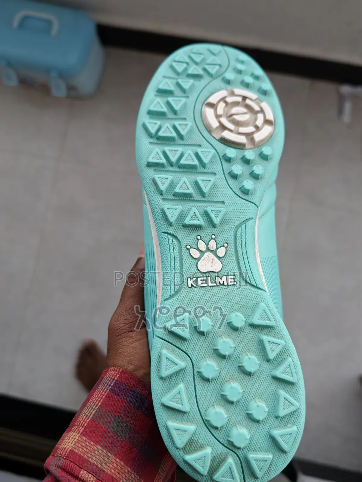 Kelme Original Brand Footsal Shoe. የፉትሳል ሜዳ ቶርሽን የኳስ ጫማ