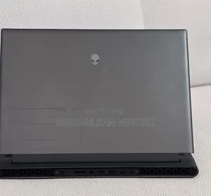 New Laptop Alienware M18 R2 32GB Intel Core i9 SSD 2T