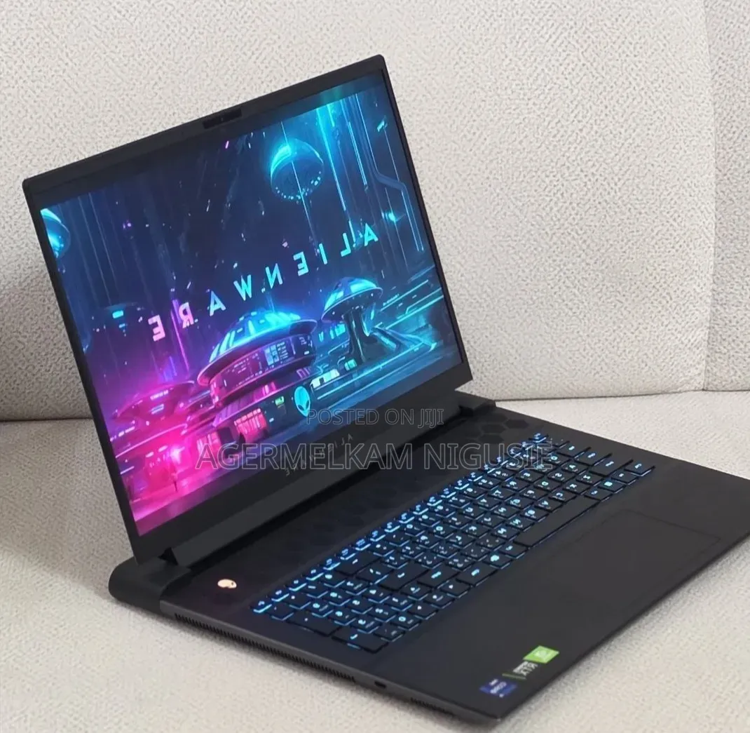 New Laptop Alienware M18 R2 32GB Intel Core i9 SSD 2T