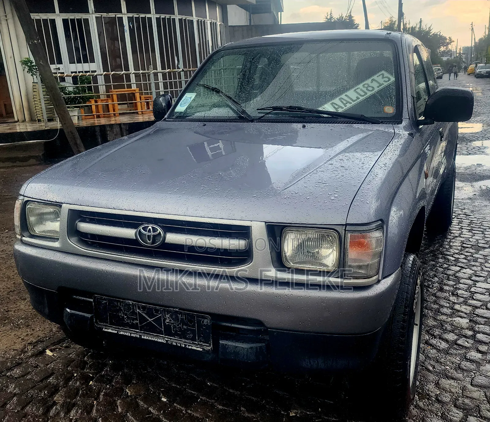 Toyota Hilux 2000 Gray