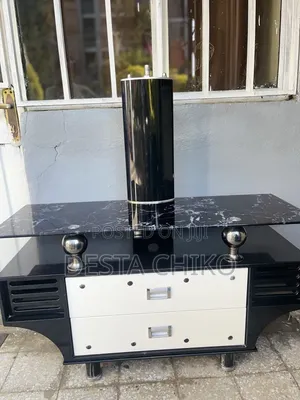 Used Like New ቲቪ ስታንድ
