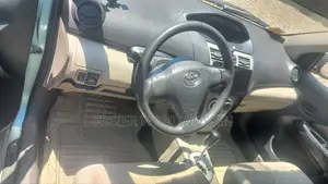Toyota Yaris 2008 Blue