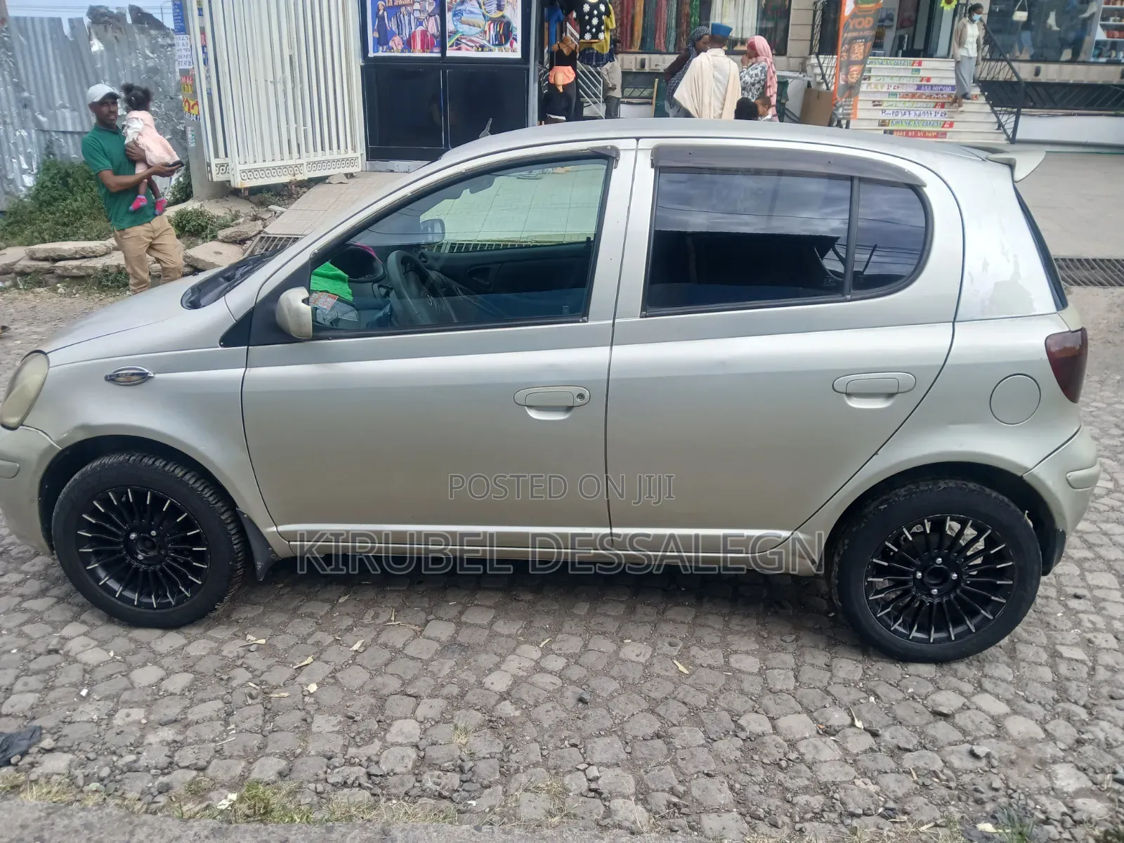 Toyota Vitz 2002 Beige