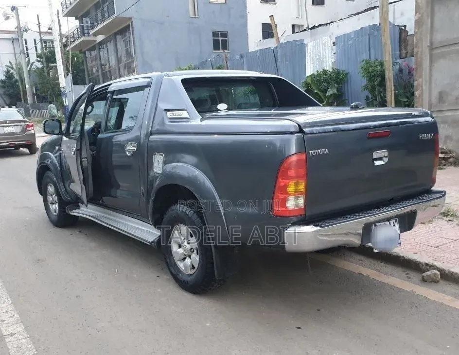 Toyota Hilux 2008 Blue